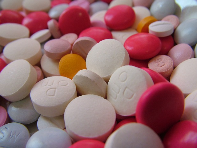 Levocetirizine: Dosage Guide, Uses for Allergies, and Side Effects