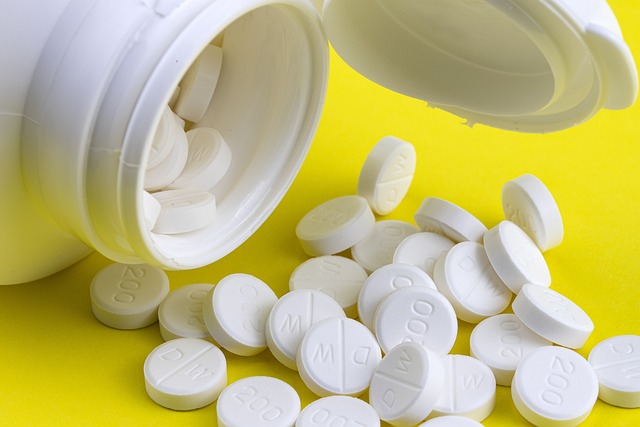 Bacitracin: How It Works, Dosage Guide, and Side Effects Bacitracin: How It Works, Dosage Guide, and Side Effects