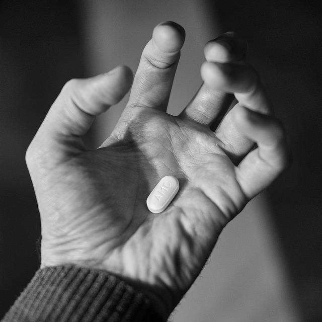 Mometasone: Dosage Guide, Uses for Allergies, and Side Effects Mometasone: Dosage Guide, Uses for Allergies, and Side Effects