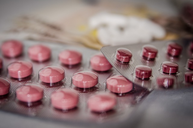 Clindamycin: Dosage Guide, Uses, and Common Side Effects Clindamycin: Dosage Guide, Uses, and Common Side Effects